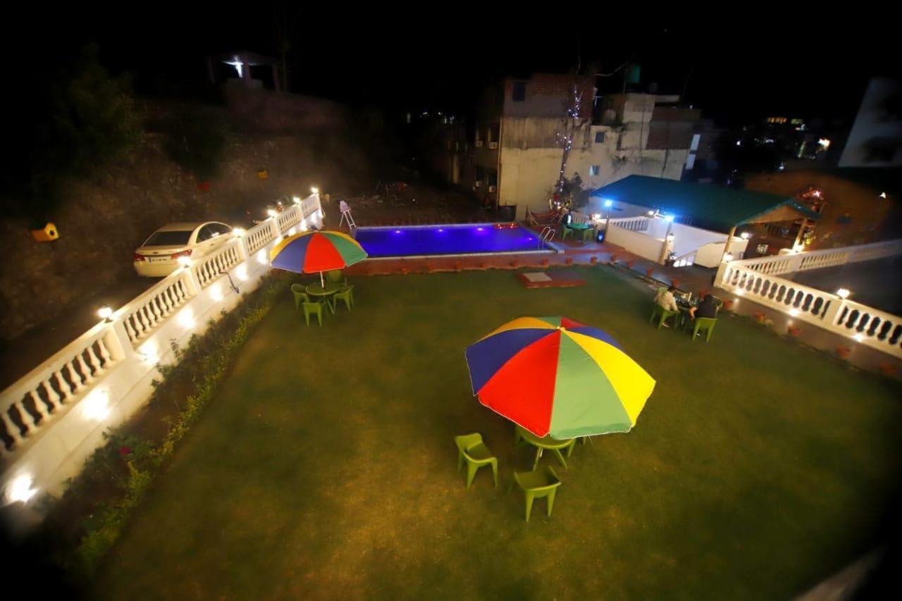 Rishikesh Grand Hotel Exterior photo