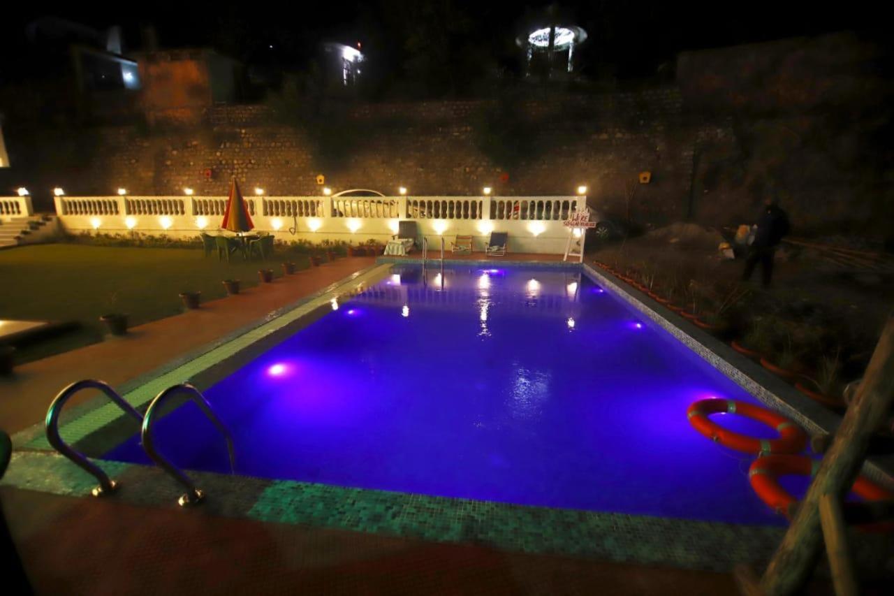 Rishikesh Grand Hotel Exterior photo