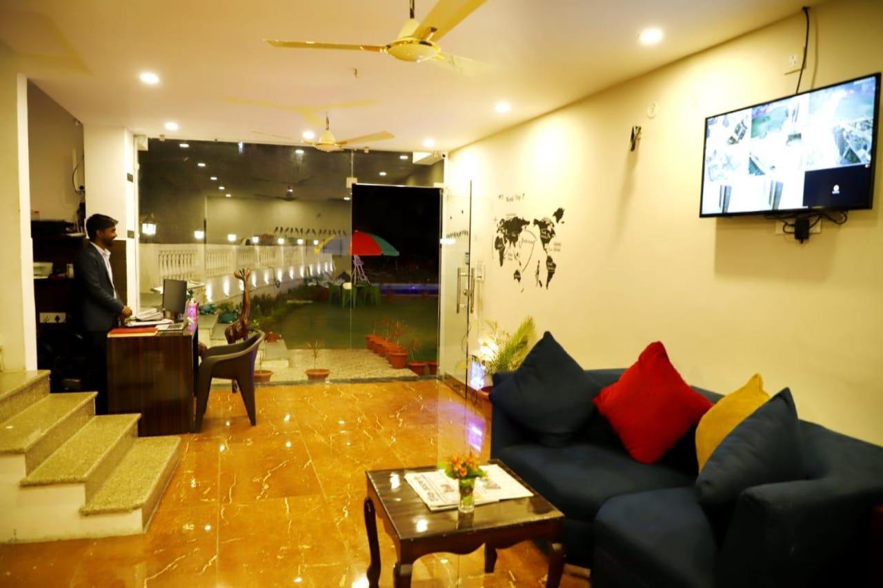 Rishikesh Grand Hotel Exterior photo