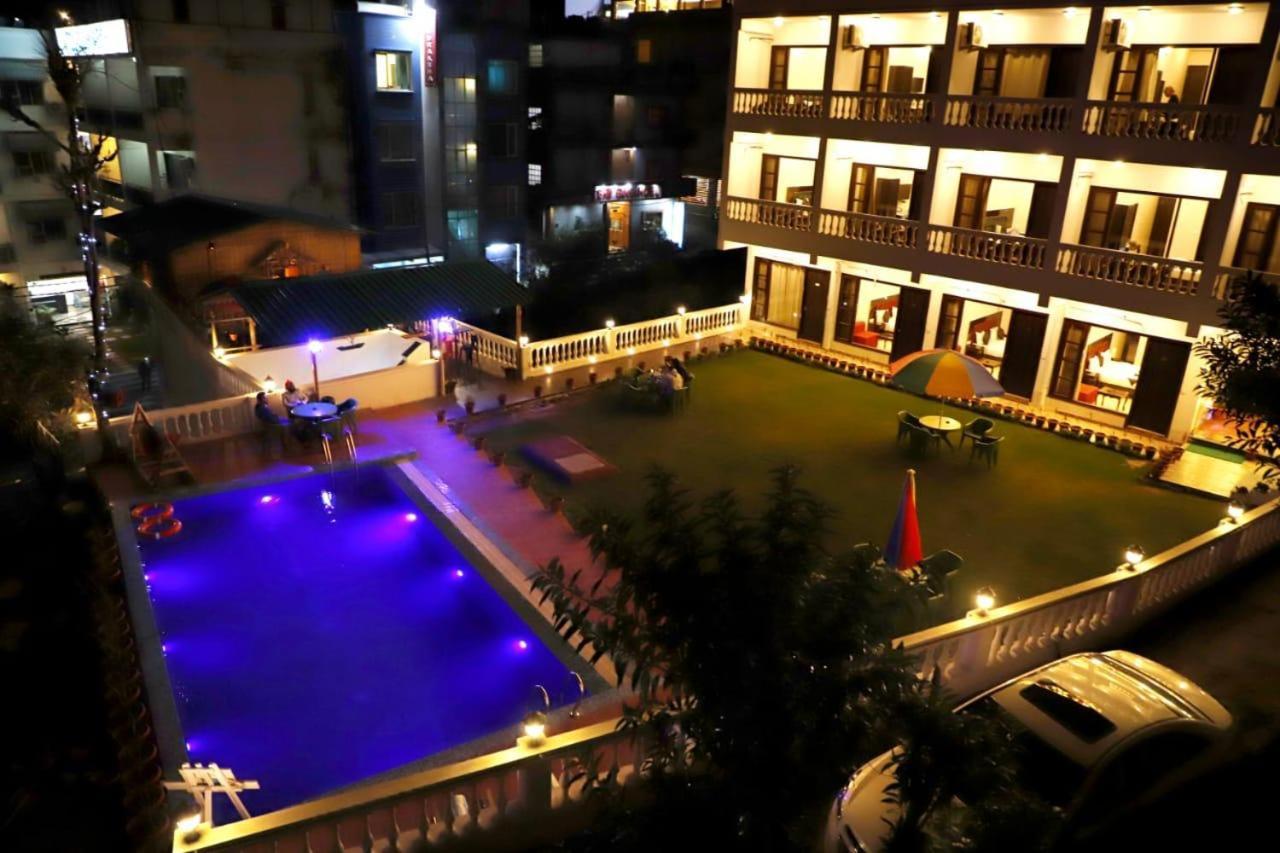 Rishikesh Grand Hotel Exterior photo