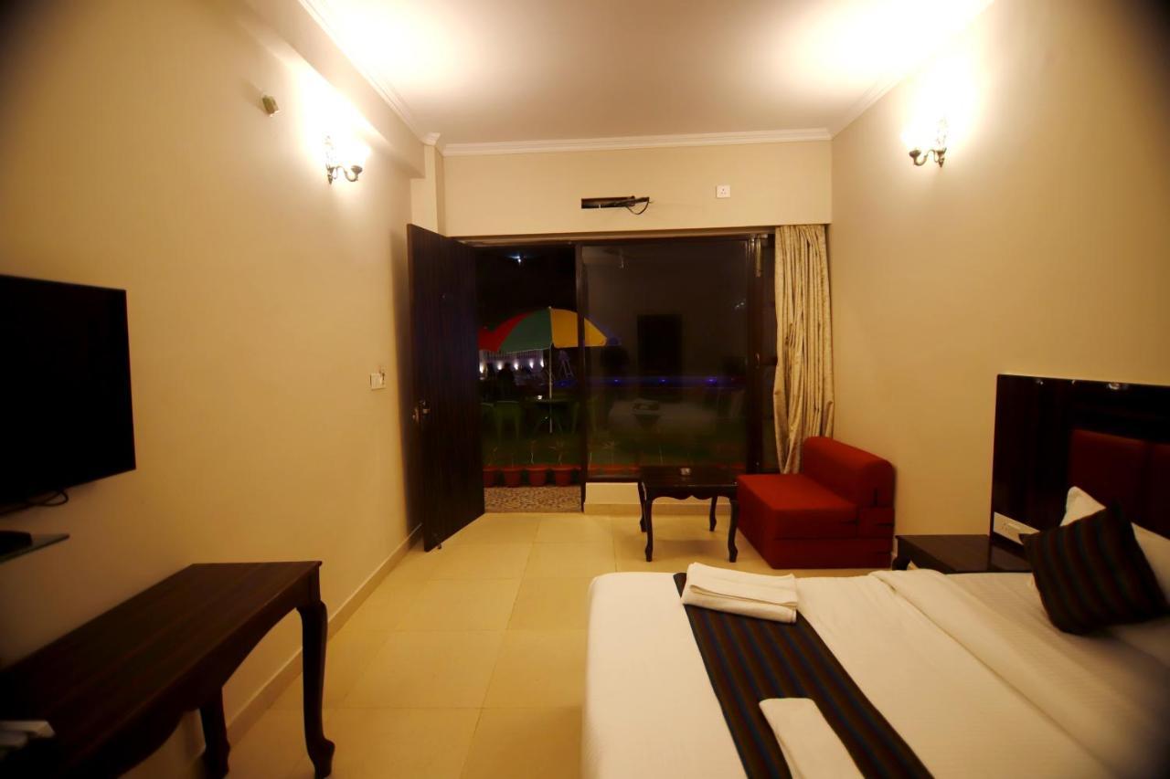 Rishikesh Grand Hotel Exterior photo