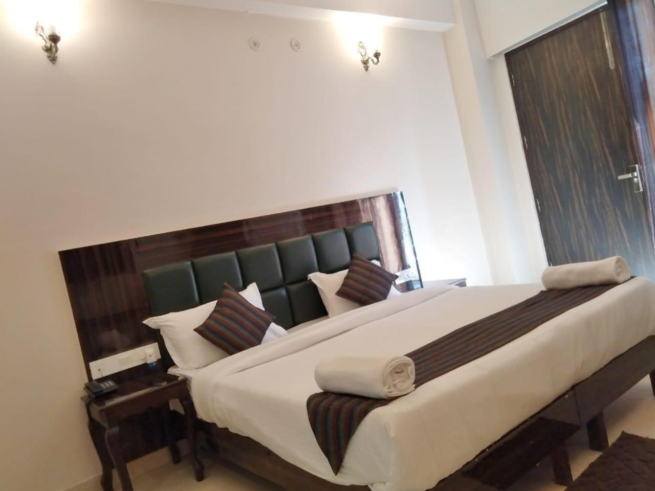 Rishikesh Grand Hotel Exterior photo