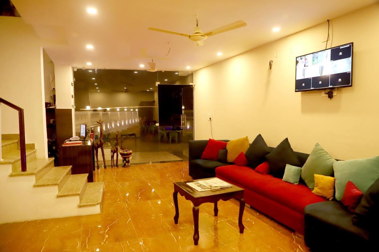 Rishikesh Grand Hotel Exterior photo